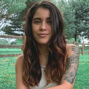 Meet your Posher, Ana